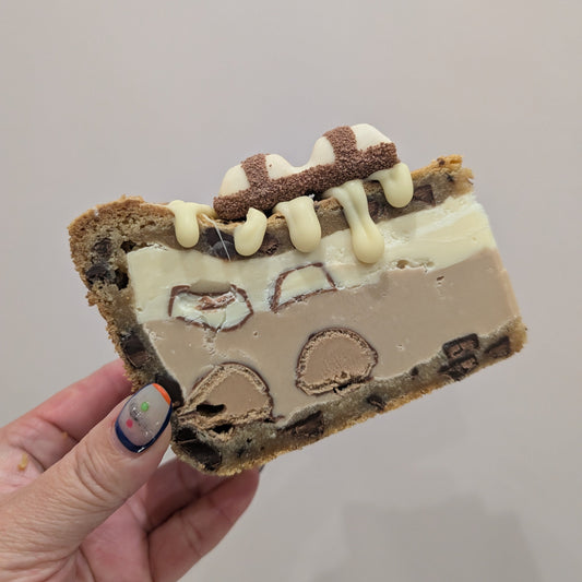 White Hazelnut Kinder Cookie Pie
